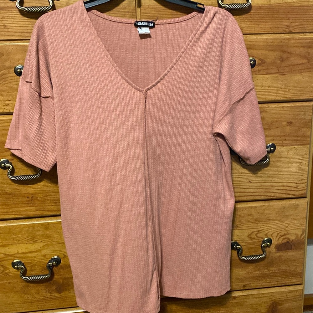 Heimish raw seam top size L  - NWOT